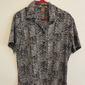 Notations Black & White Zebra Stripe Short Sleeve Button-Down Shirt